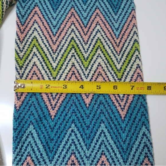 Infinity Scarf Multicolor Chevron Pattern - Picture 10 of 12